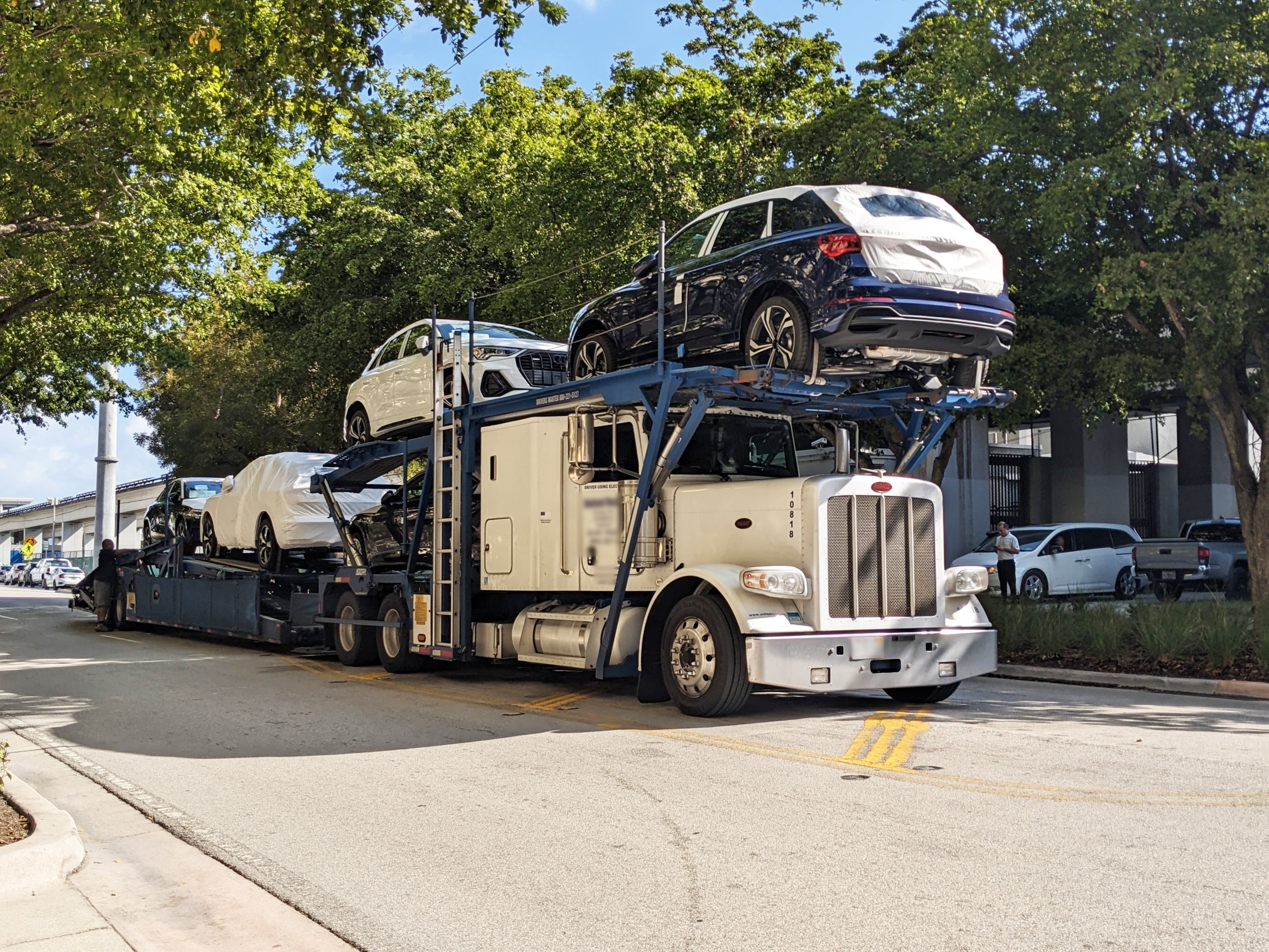 Door-to-Door vs Terminal Car Transport: Which Is Better for Vehicle Shipping?