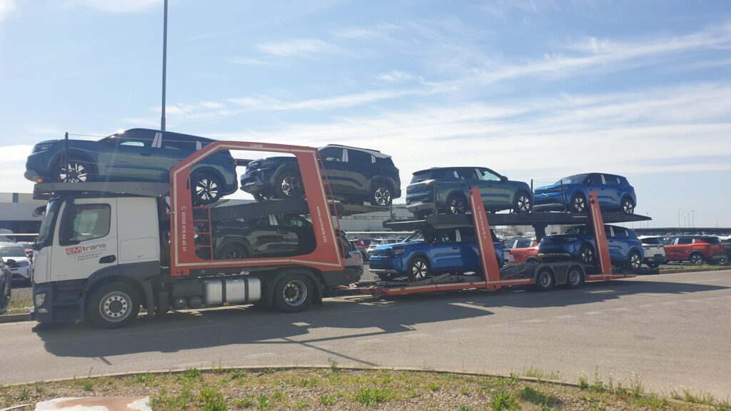 MoveCars4u vehicle transport gallery